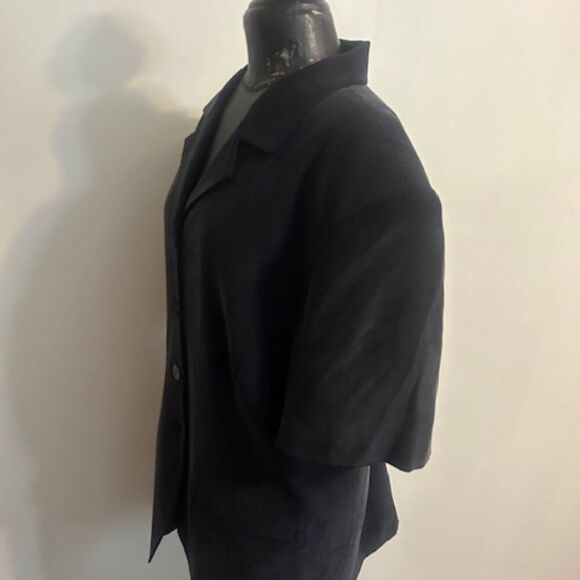 Chaus Woman Navy Blue Silk 4 front buttons short sleeve blazer, size 22 - Picture 2 of 4